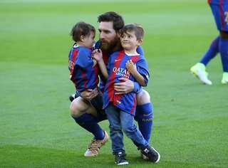 Lionel Messi with his sons
