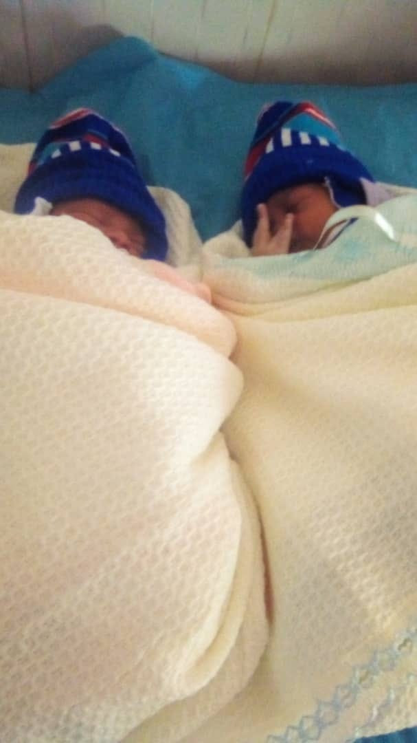 Nigerian woman gives birth to twins after 13 years of marriage 