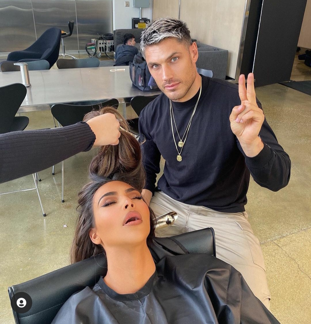 Hairdresser shares photo of Kim Kardashian to troll her after she fell asleep in his glam chair 