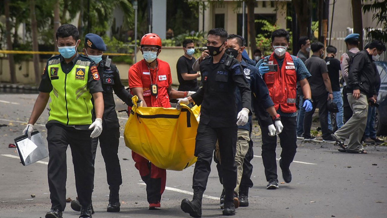 20 worshippers wounded as two suicide bombers target church in Indonesia on Palm Sunday 