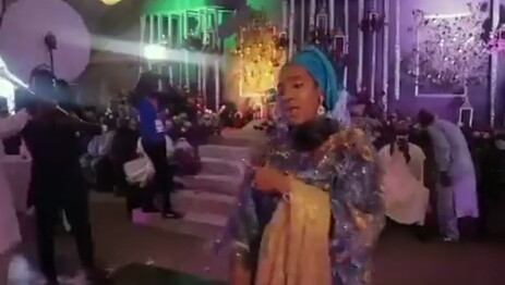 Billionaire daughter, Fatima Dangote-Abubakar rocks the dance floor at a wedding in Kano (video)