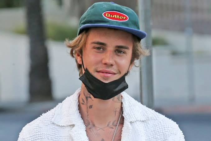 Justin Bieber says his drug problem was so bad that bodyguards would check his pulse as he slept   