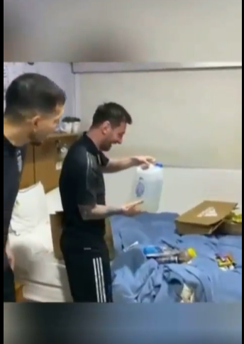 Lionel Messi receives