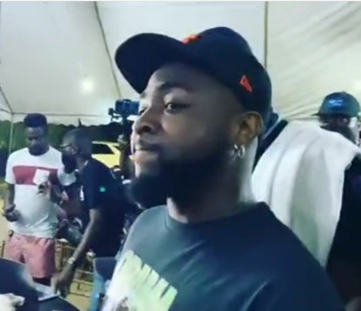 Davido and his squad arrive at the candlelight event held in honour of his late aide, Obama DMW (video)