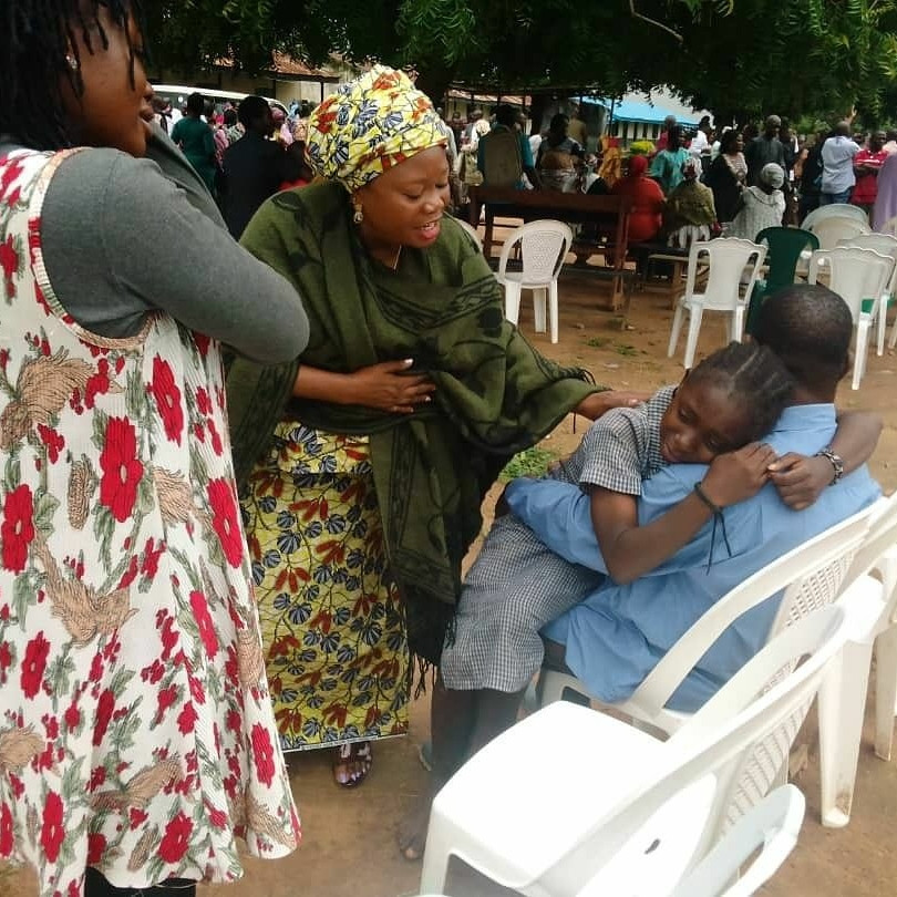 Tears flow as freed 28 students of the Baptist High School Kaduna state reunite with their parents (photos/video)