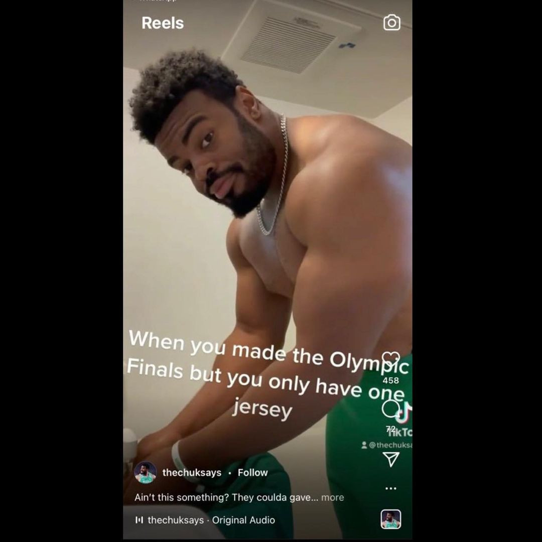 Tokyo Olympics: Nigerian Shotput finalist, Chuckwuebuka Enekwechi, films himself washing the only Jersey given to him for the competition ahead of the finale (video)