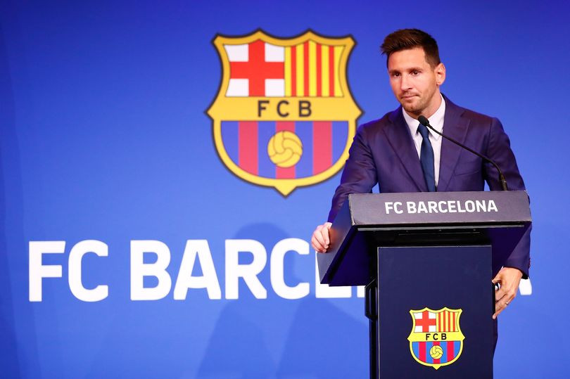 Lionel Messi receives formal two-year contract offer from PSG after Barcelona exit