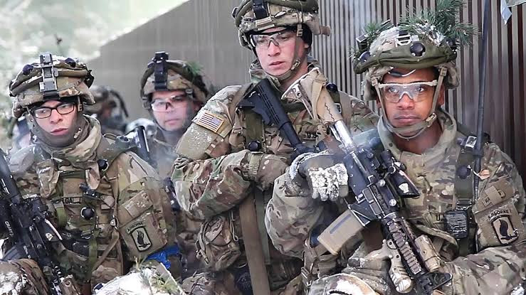 UK and US to send 3600 troops to Afghanistan as Taliban advances towards capital Kabul