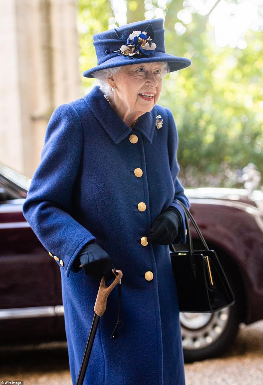 Queen Elizabeth, 95, uses walking stick for for the first time in 18 years as she attends thanksgiving service (Photos)