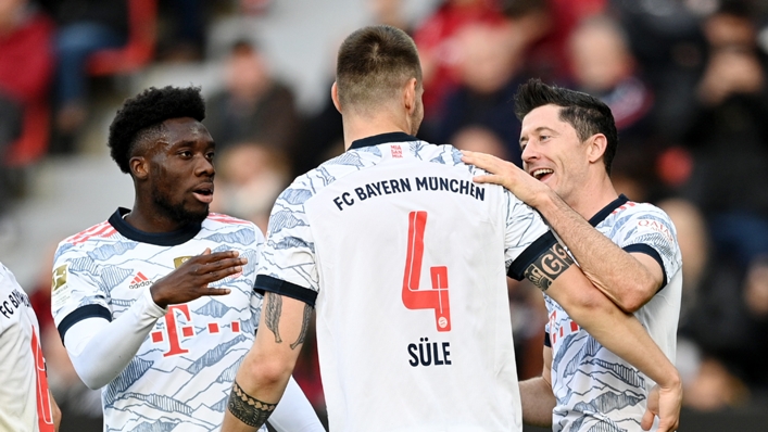 Bayern Munich players celebrate Robert Lewandowski's second goal