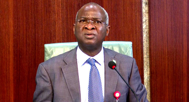 #EndSARS: Many Nigerians don?t know Buhari can?t sack police officers - Fashola