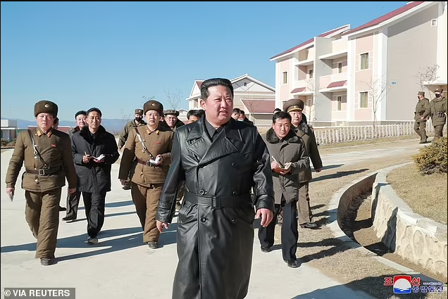 North Korea leader, Kim Jong Un bans leather coats to stop citizen copying his look