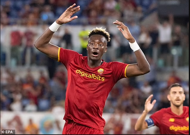 Footballer Tammy Abraham involved in a car crash whilst on his way to training in Italy 