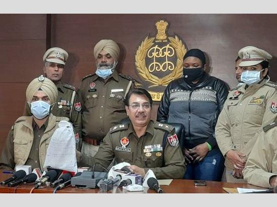 28-year-old Nigerian woman arrested with 1kg heroin in India (video)