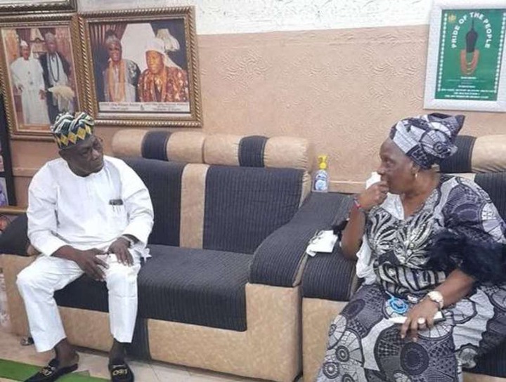 Former President Olusegun Obasanjo, on Thursday, visited the widow of Oba Saliu Adetunji, the immediate past Olubadan of Ibadan, who died in the early hours of Sunday after five years on the throne.