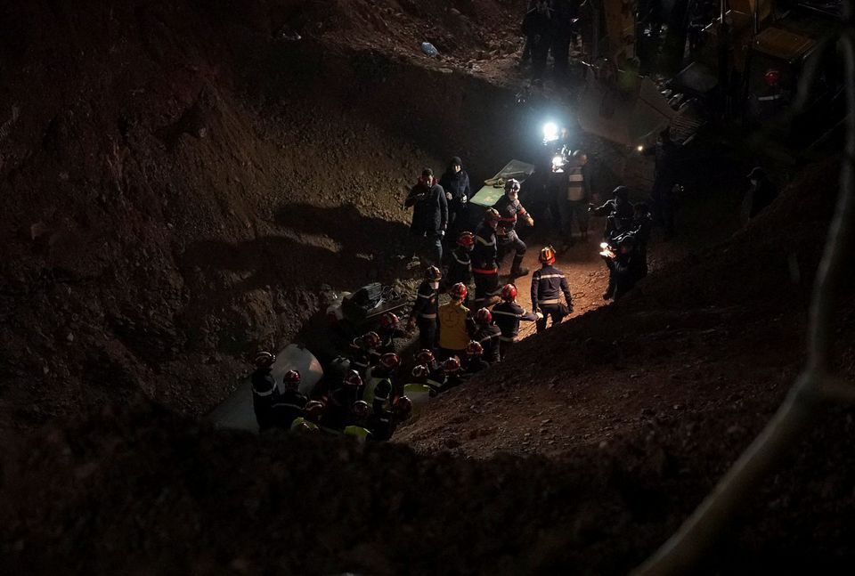 Update: Moroccan boy trapped in well for five days dies before rescue (photos)