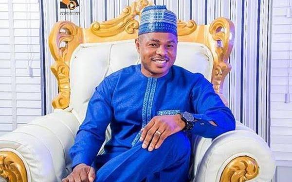 JUST IN: Armed Robbers Storm Yinka Ayefele’s Fresh FM In Ibadan, Reportedly Cart Away Valuables
