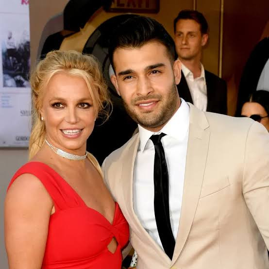 Britney Spears suffers miscarriage weeks after announcing she