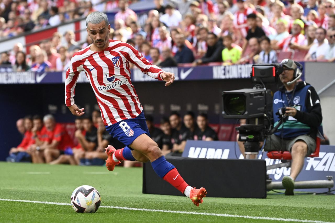 Atletico Madrid confirm permanent transfer of Antoine Griezmann from Barcelona