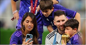 Lionel Messi And Family376