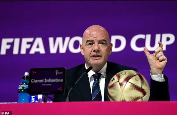 FIFA president Infantino announces that new Men?s Club World Cup will take place in 2025