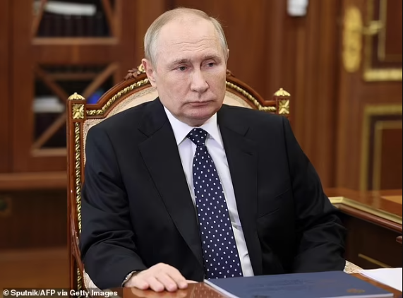 President Putin tells Ukraine he is ready for peace?talks