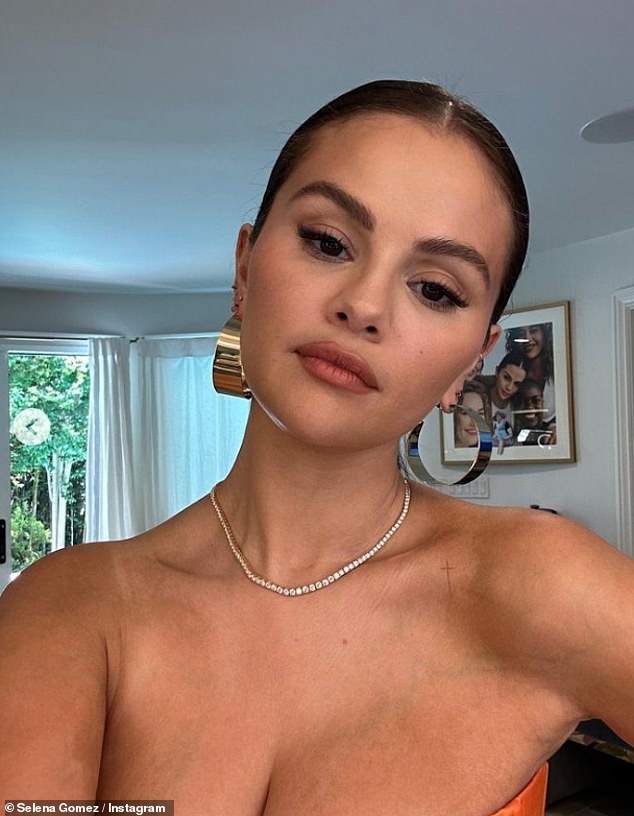 Singer Selena Gomez admits to getting cosmetic procedure for the first time