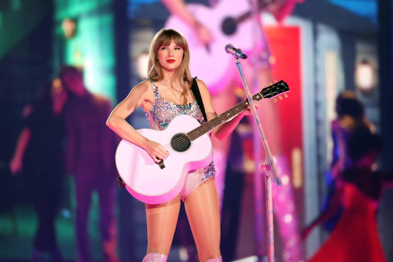 Singer Taylor Swift donates M to Tennessee residents after deadly Tornadoes