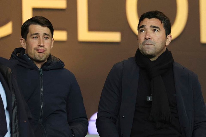 FC Barcelona's model is 'exhausted' according to Deco. 