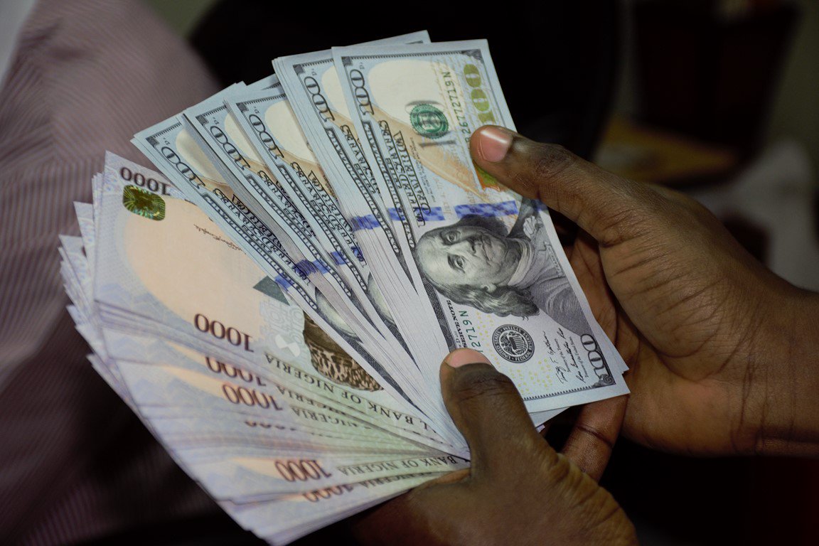 Naira exchanges at N1,534 to a dollar for the first time in official market