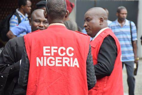 Court approves EFCC’s request of freezing of 1,146 accounts over alleged illegal forex trading