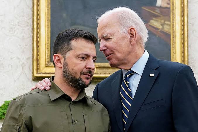 Biden gives Ukraine permission to carry out strikes within Russia using US weapons